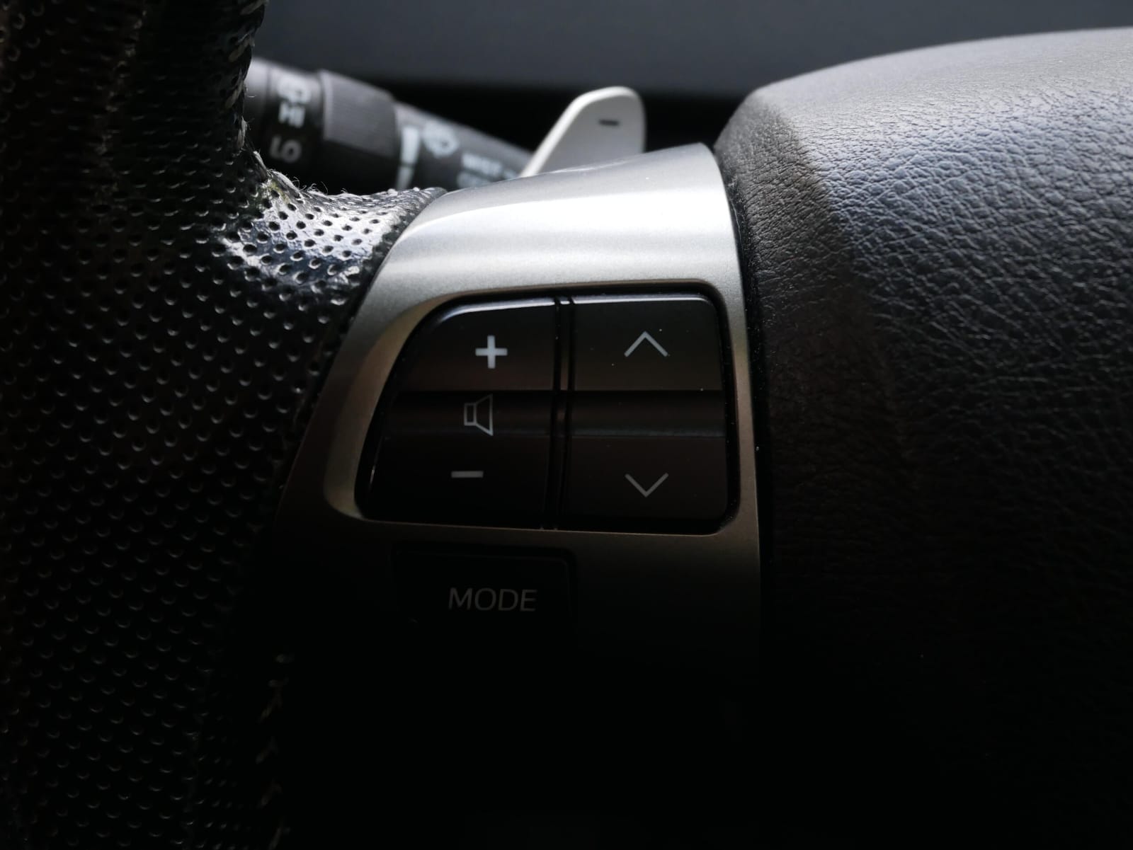2012 TOYOTA VOXY